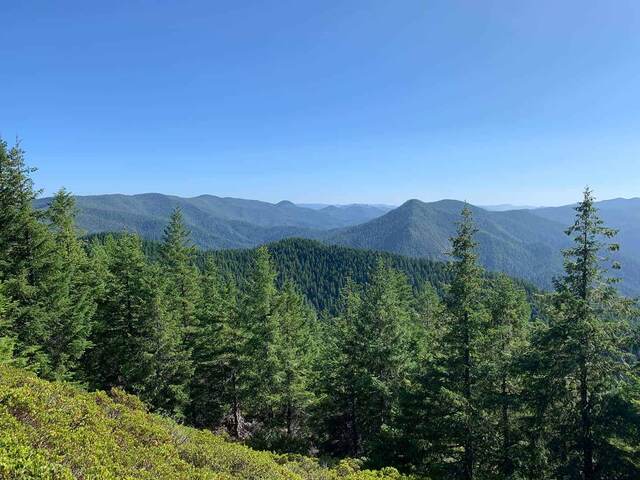 Barklow Mountain West Hike and Sisters Rock, Oregon